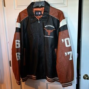 4 XL bomber jacket never worn do not have tags. Very nice jacket.